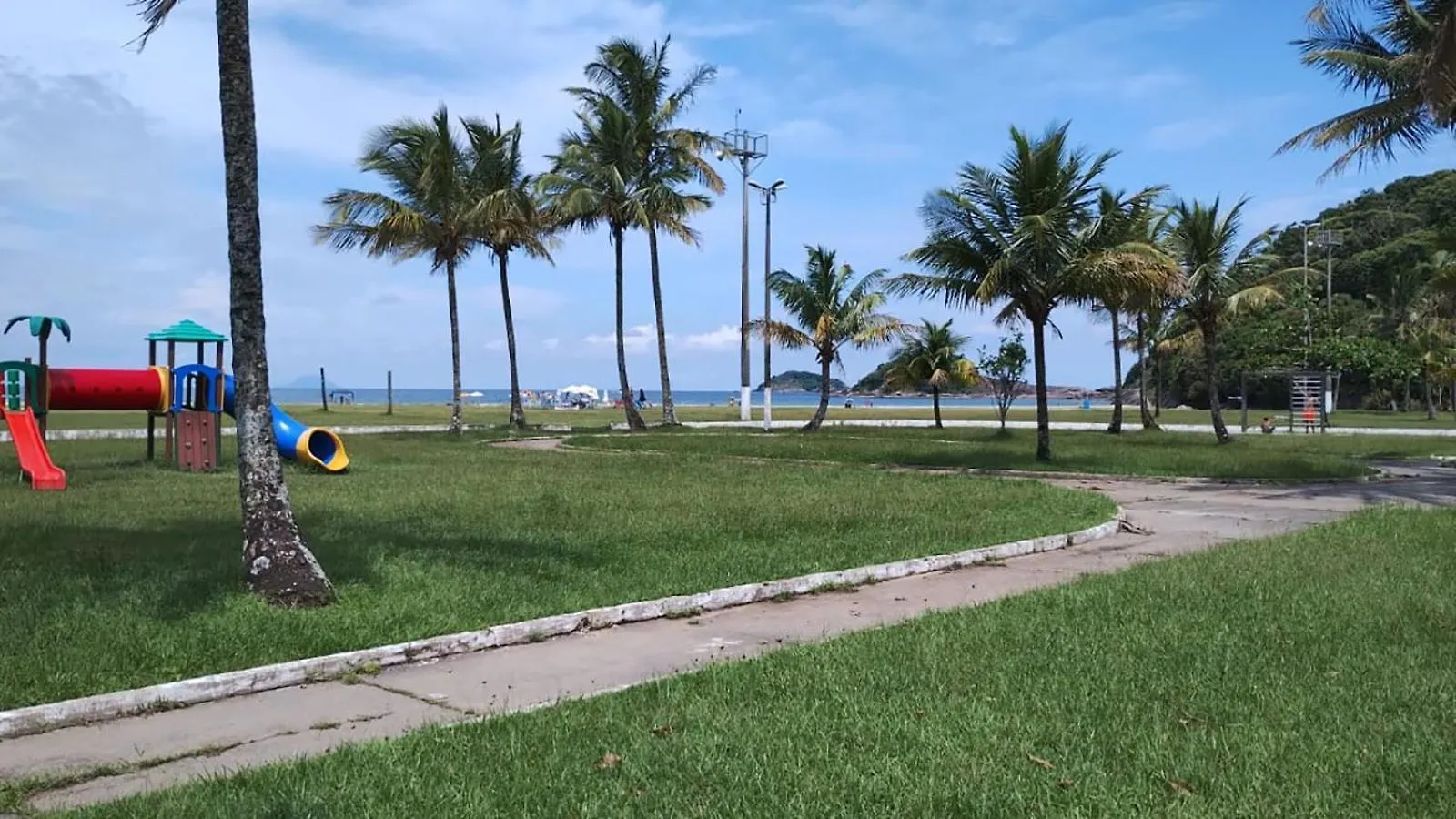 Praia de Indaiá perto da pousada